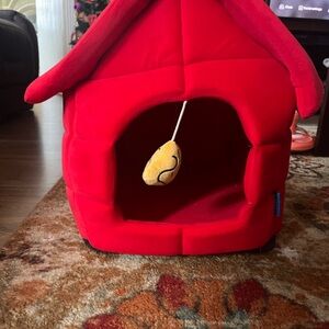 Snoopy Pet House